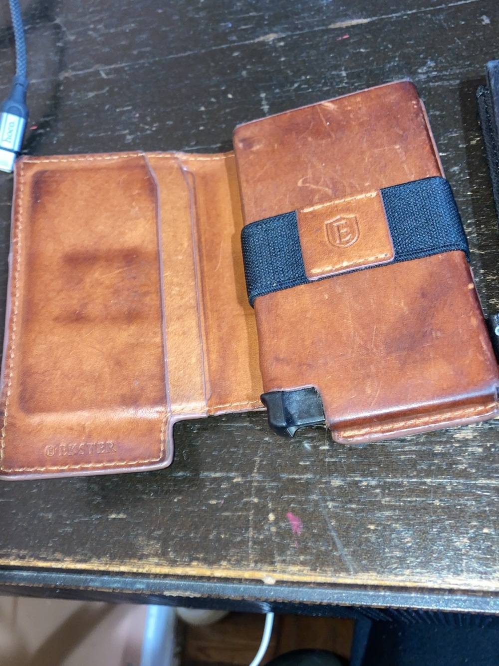 4 miscellaneous wallets - Picture 3 of 9